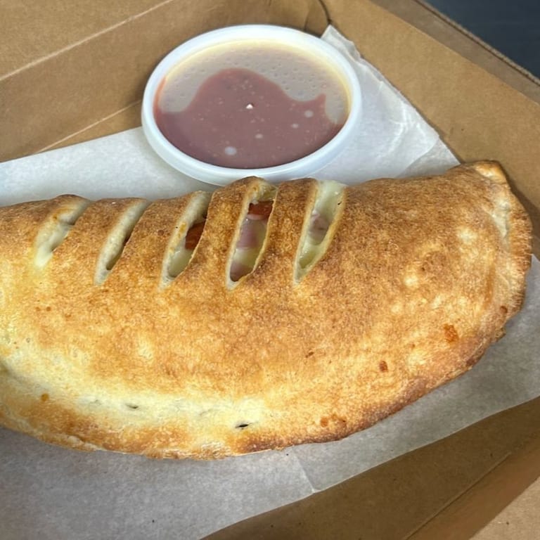 Savor Our Authentic Cannoli