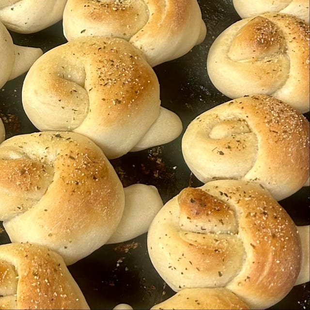 Garlic Knot.
