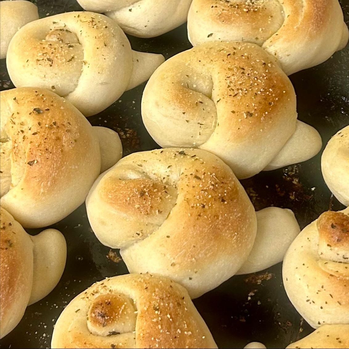 Garlic Knots (8).