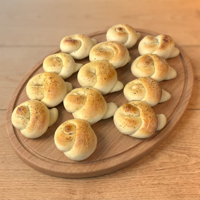 Garlic Knots (8).