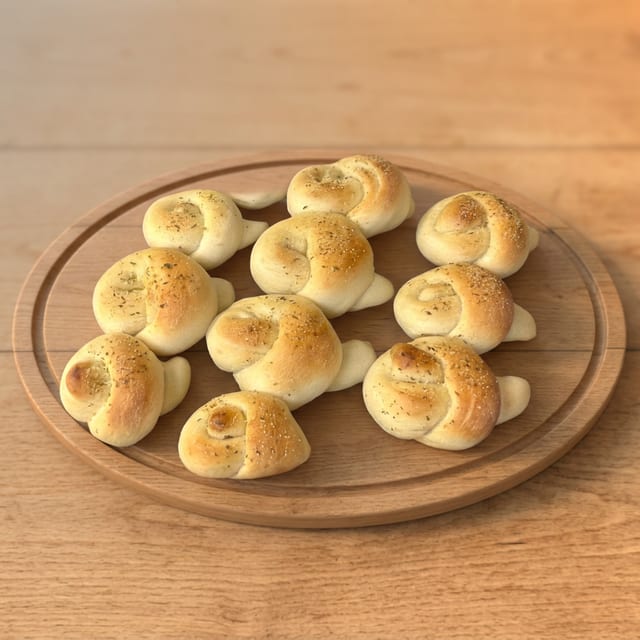 Garlic Knot.